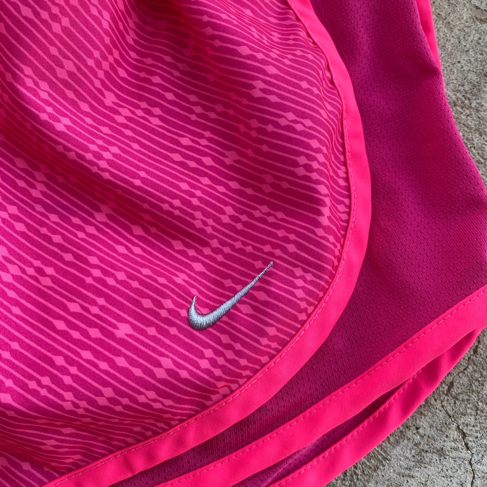 Nike shorts GUC - Picture 3 of 7